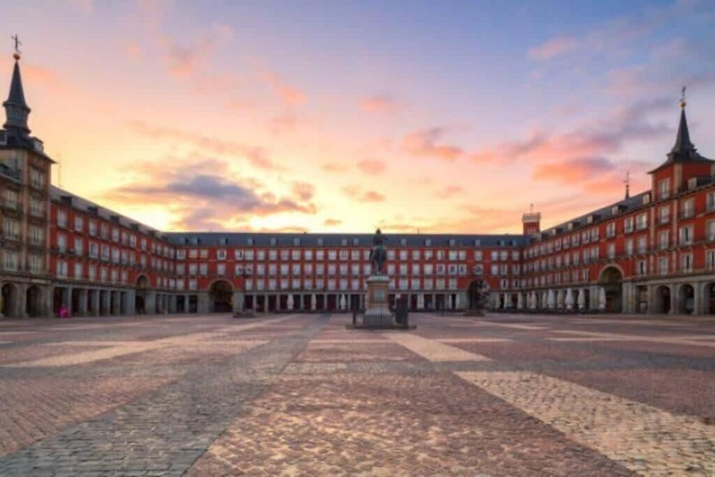 Plaza Mayor Cozy Private Apartment With Ac Madrid Dış mekan fotoğraf
